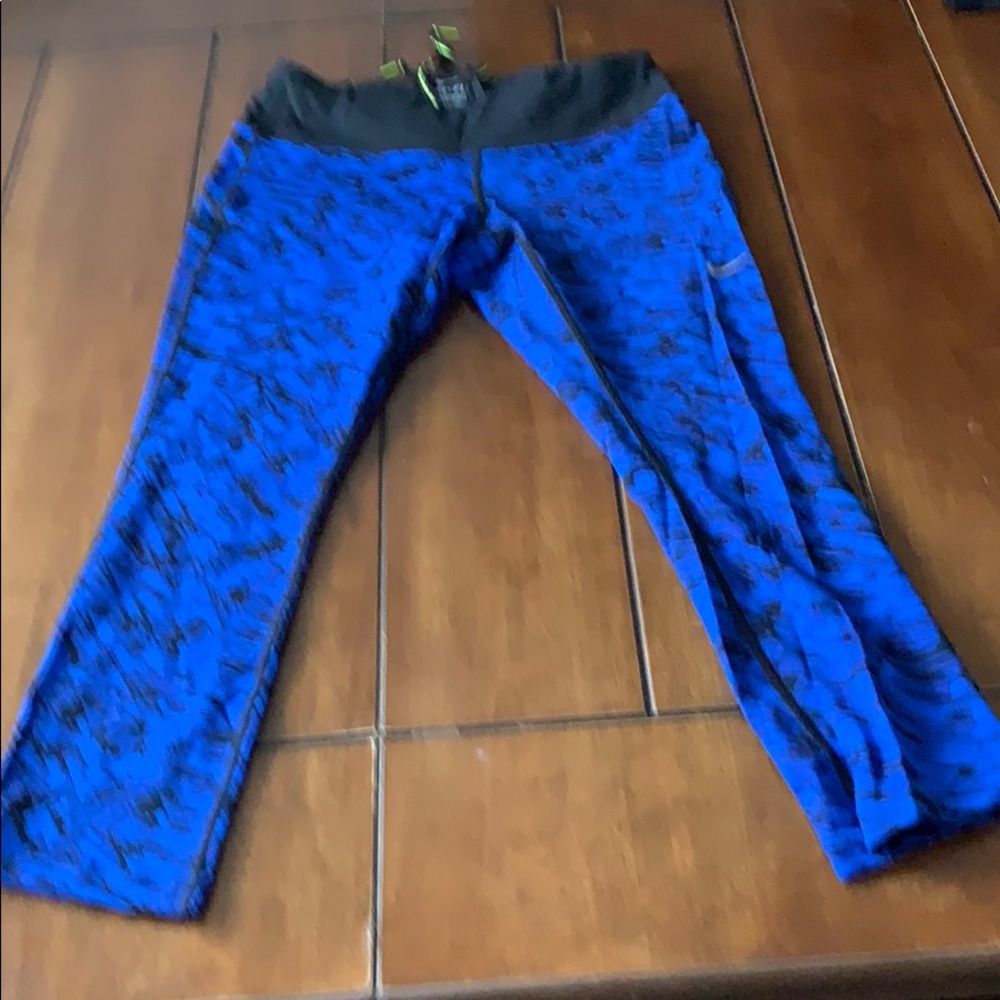 Running capris